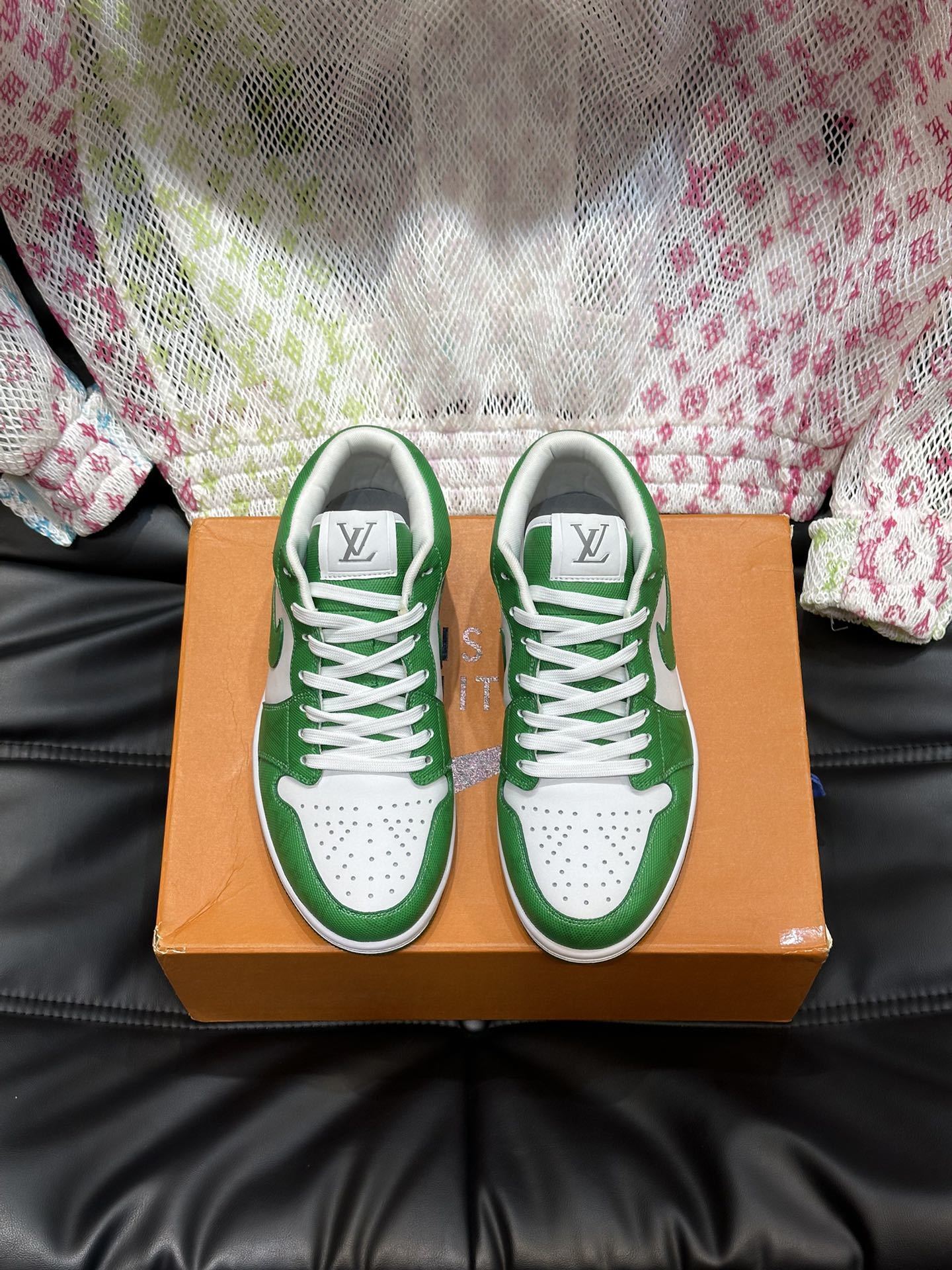 LV x Nike Collaborative Stylish And Comfortable Sneakers