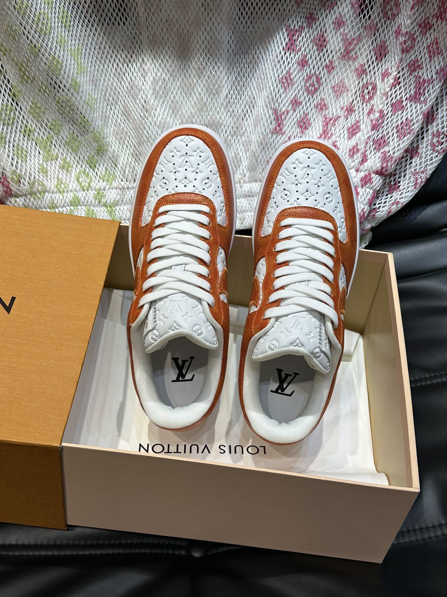 LV x Nike Collaborative Stylish And Comfortable Sneakers