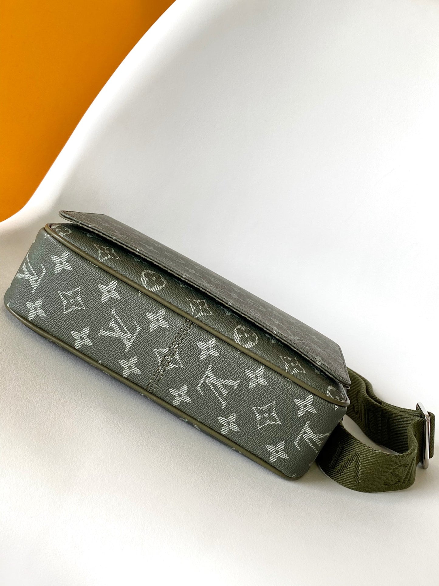 Louis Vuitton Monogram Canvas Crossbody Bag with Green Strap for Trendy Daily Looks M11593