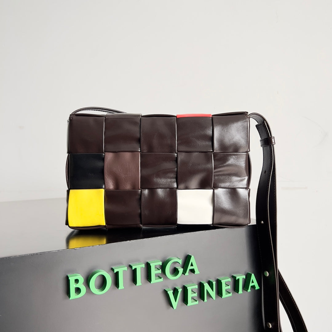 Chic Bottega Veneta Color Block Woven Crossbody Bag For Fashion - Forward Looks BV667298