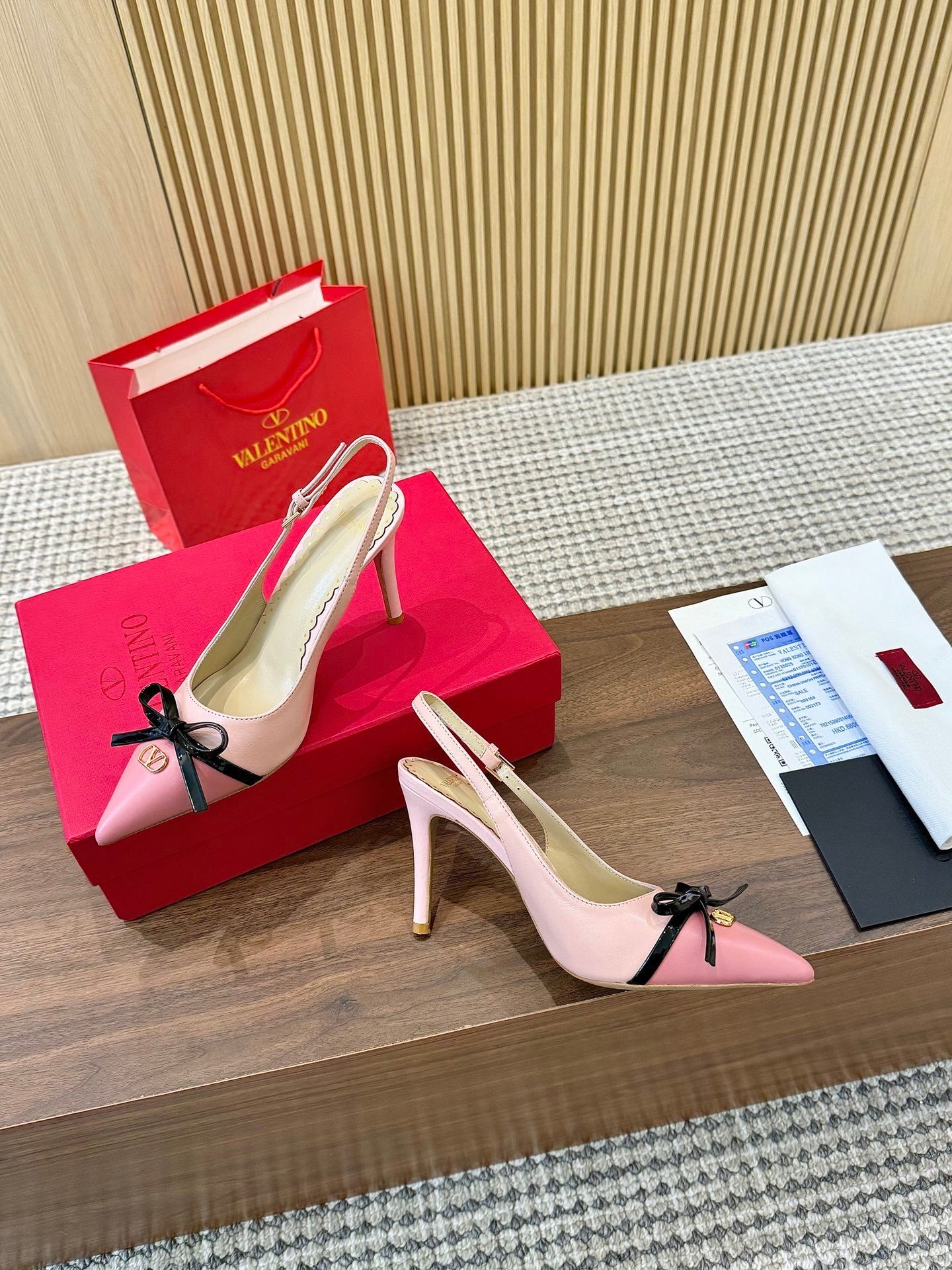 Valentino Women's Pointed Toe Bow High Heels Luxury Patent Leather Pumps