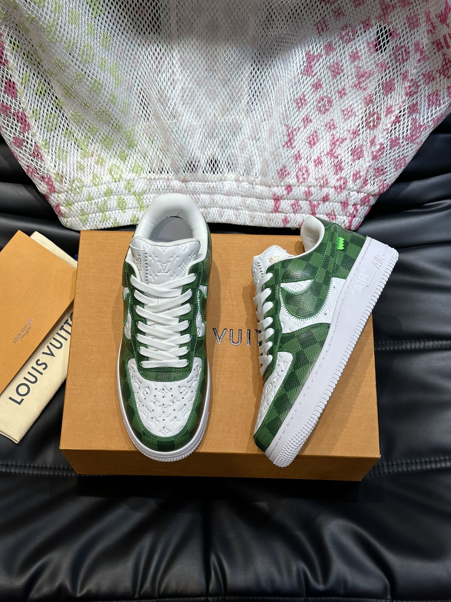 LV x Nike Collaborative Stylish And Comfortable Sneakers