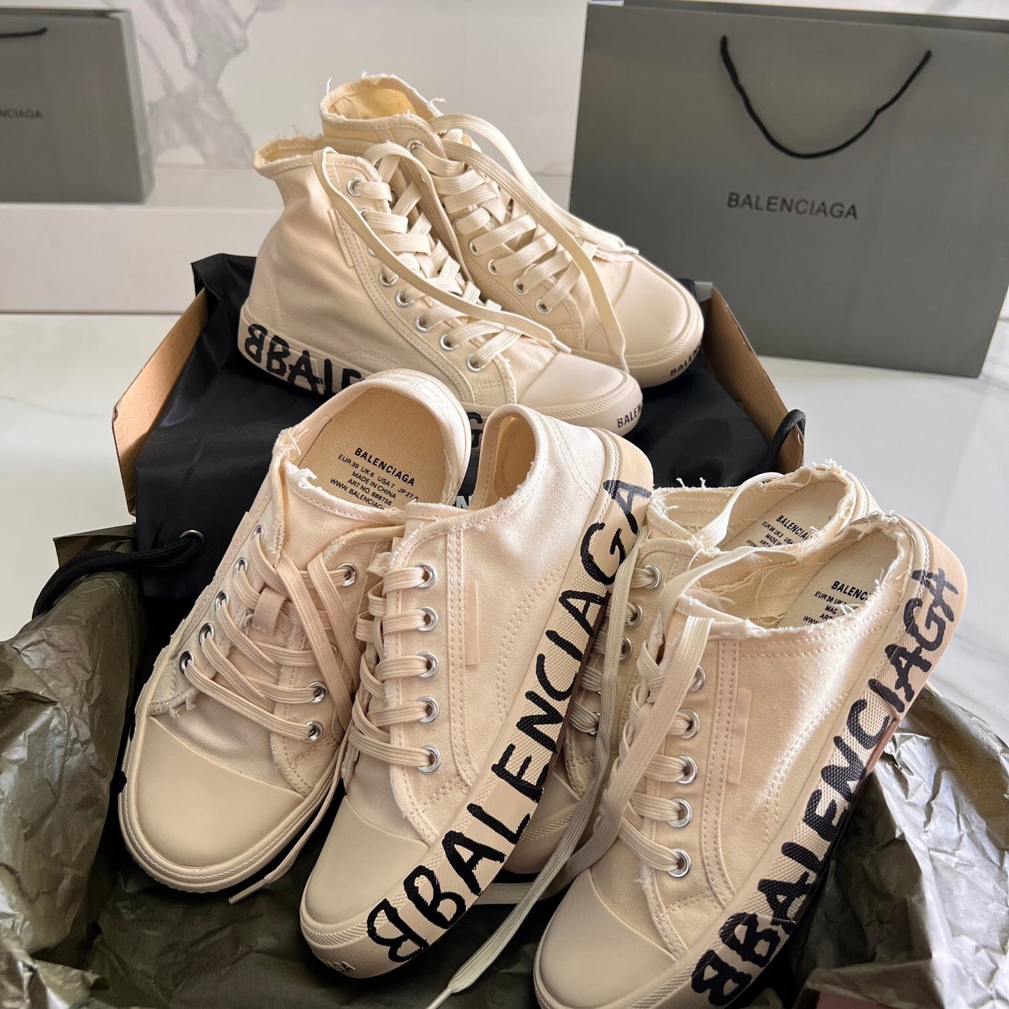 Balenciaga Unisex Beige High-Top Canvas Sneakers with Brand Logo Sole for Elevated Street Luxury