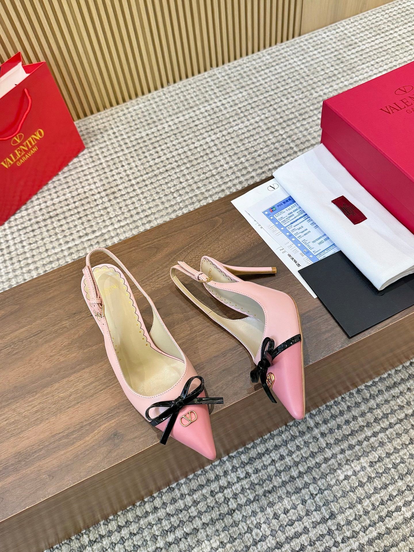 Valentino Women's Pointed Toe Bow High Heels Luxury Patent Leather Pumps
