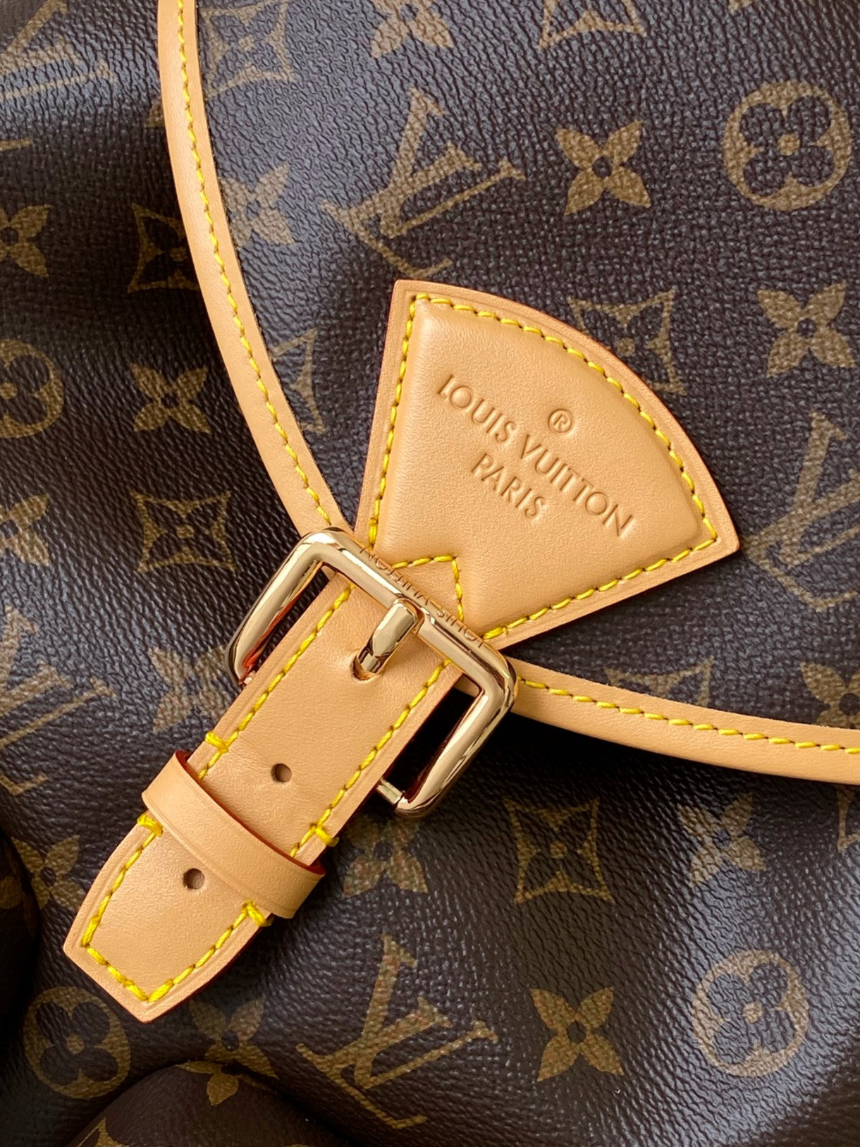 Classic Louis Vuitton Monogram Backpack with Functional Pockets and Timeless Design