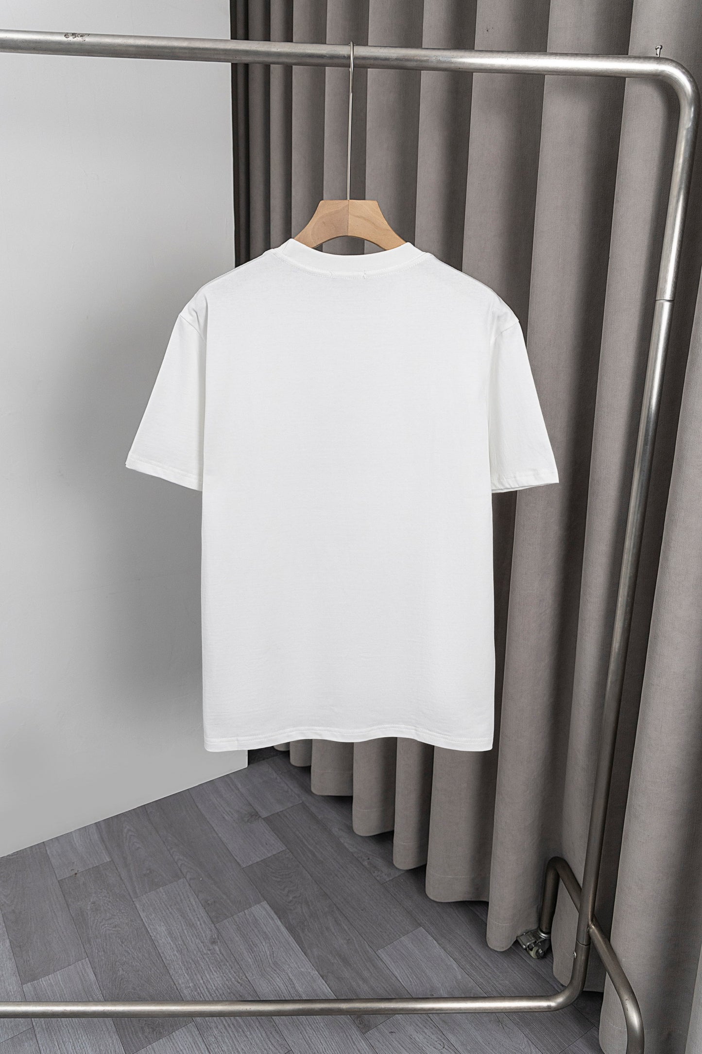 Elegant Dolce & Gabbana White/Black T - Shirt With Signature Branding For Fashion Enthusiasts