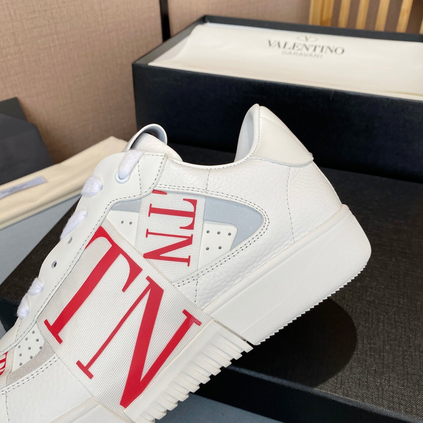 Valentino Unisex Sneakers VLTN Logo Luxury Fashion Sneakers
