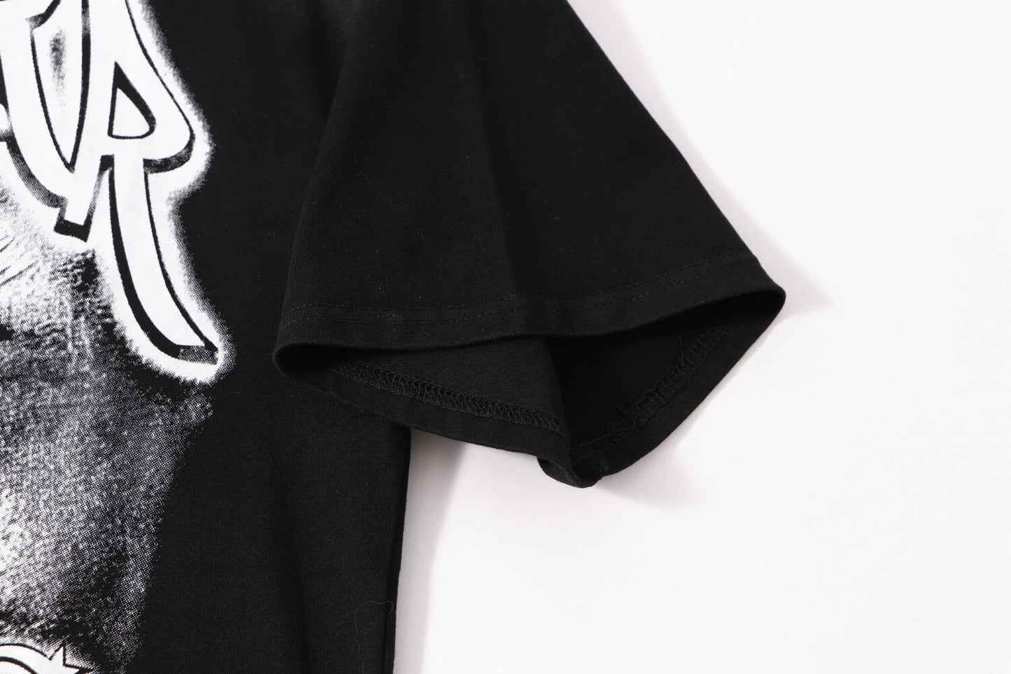Hellstar Black T - Shirt With Eye Graphic Star And 1995 Print For Streetwear Fans
