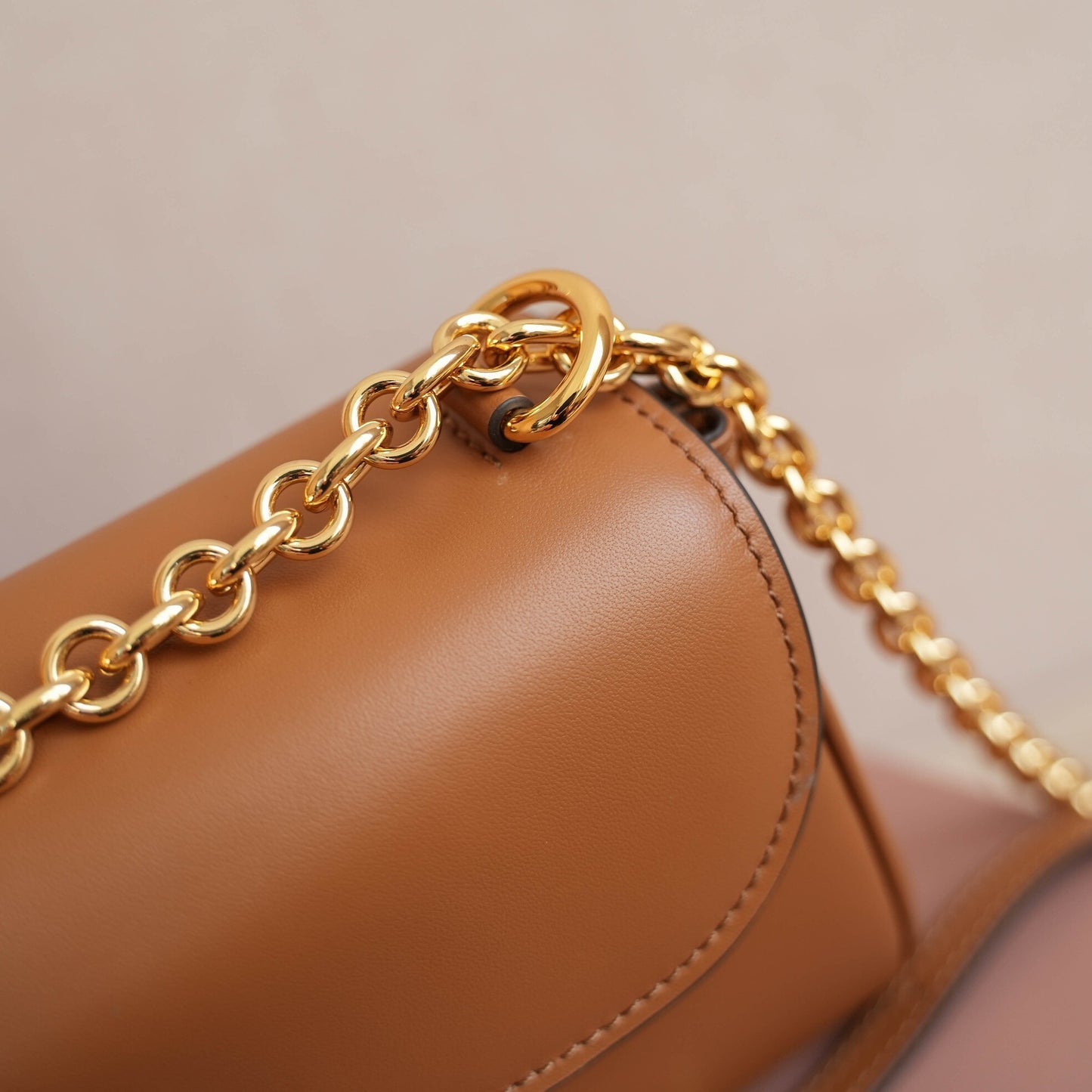Miu Miu Brown Leather Crossbody Bag With Gold Chain Strap 5BD266