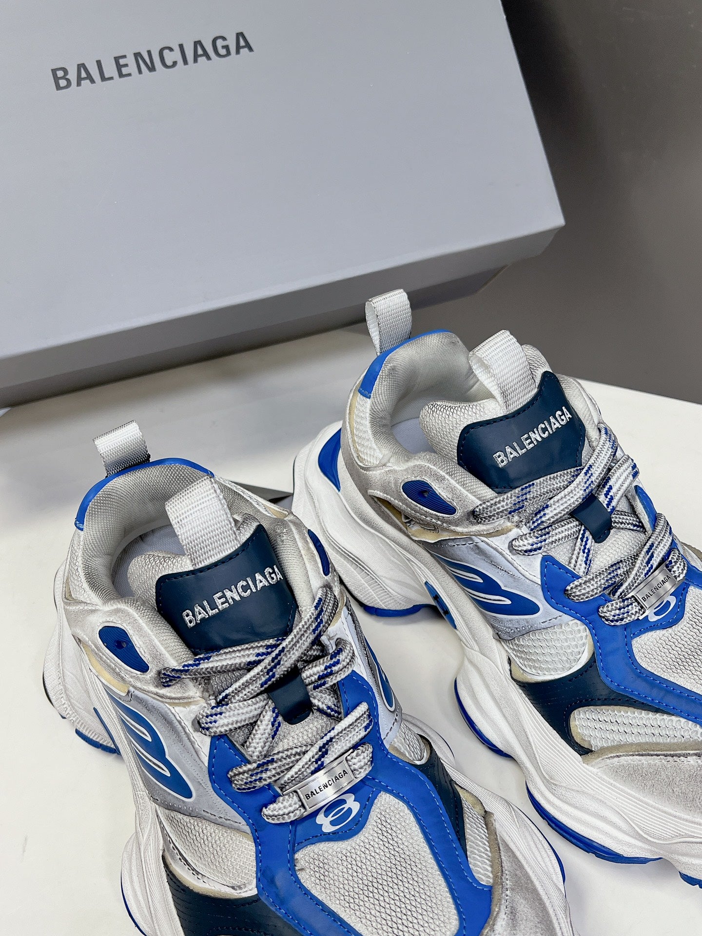 Balenciaga Style Chunky Sneakers With Blue Details For Fashionable Looks