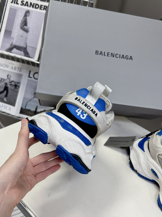 Balenciaga Style Chunky Sneakers With Blue Details For Fashionable Looks