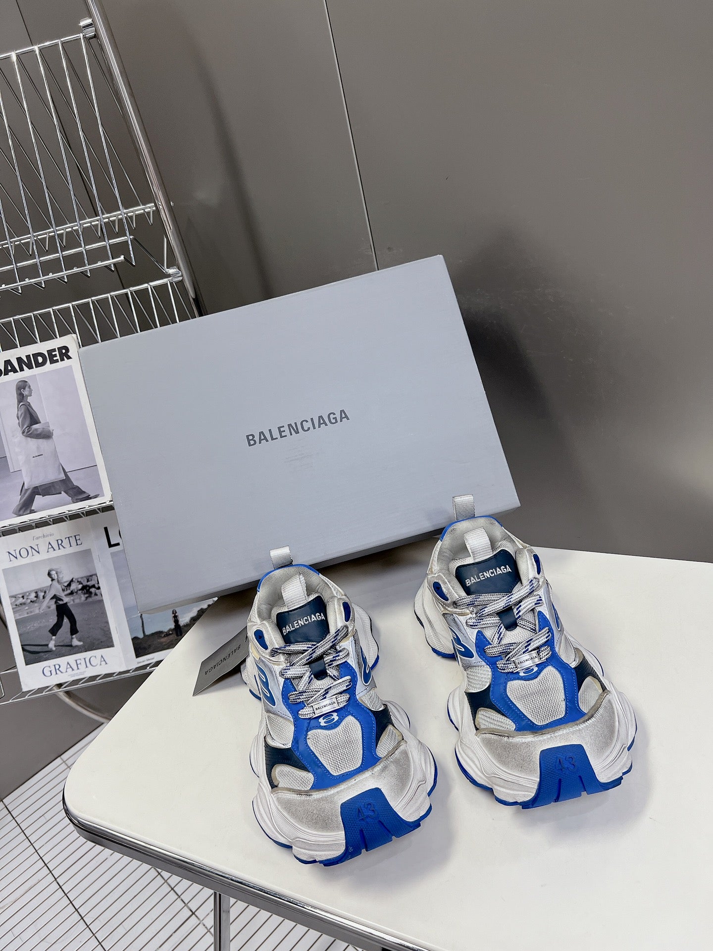 Balenciaga Style Chunky Sneakers With Blue Details For Fashionable Looks
