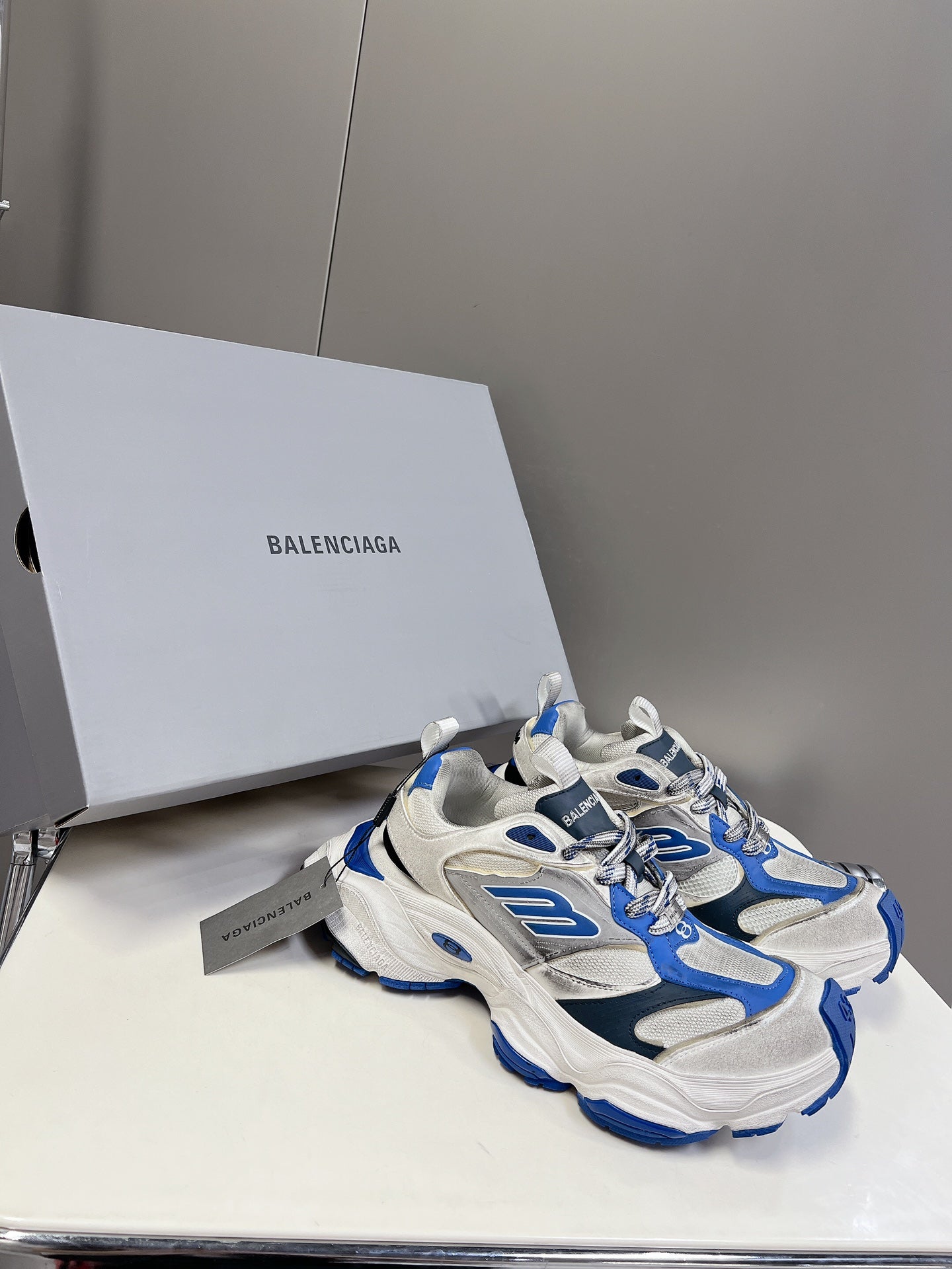 Balenciaga Style Chunky Sneakers With Blue Details For Fashionable Looks