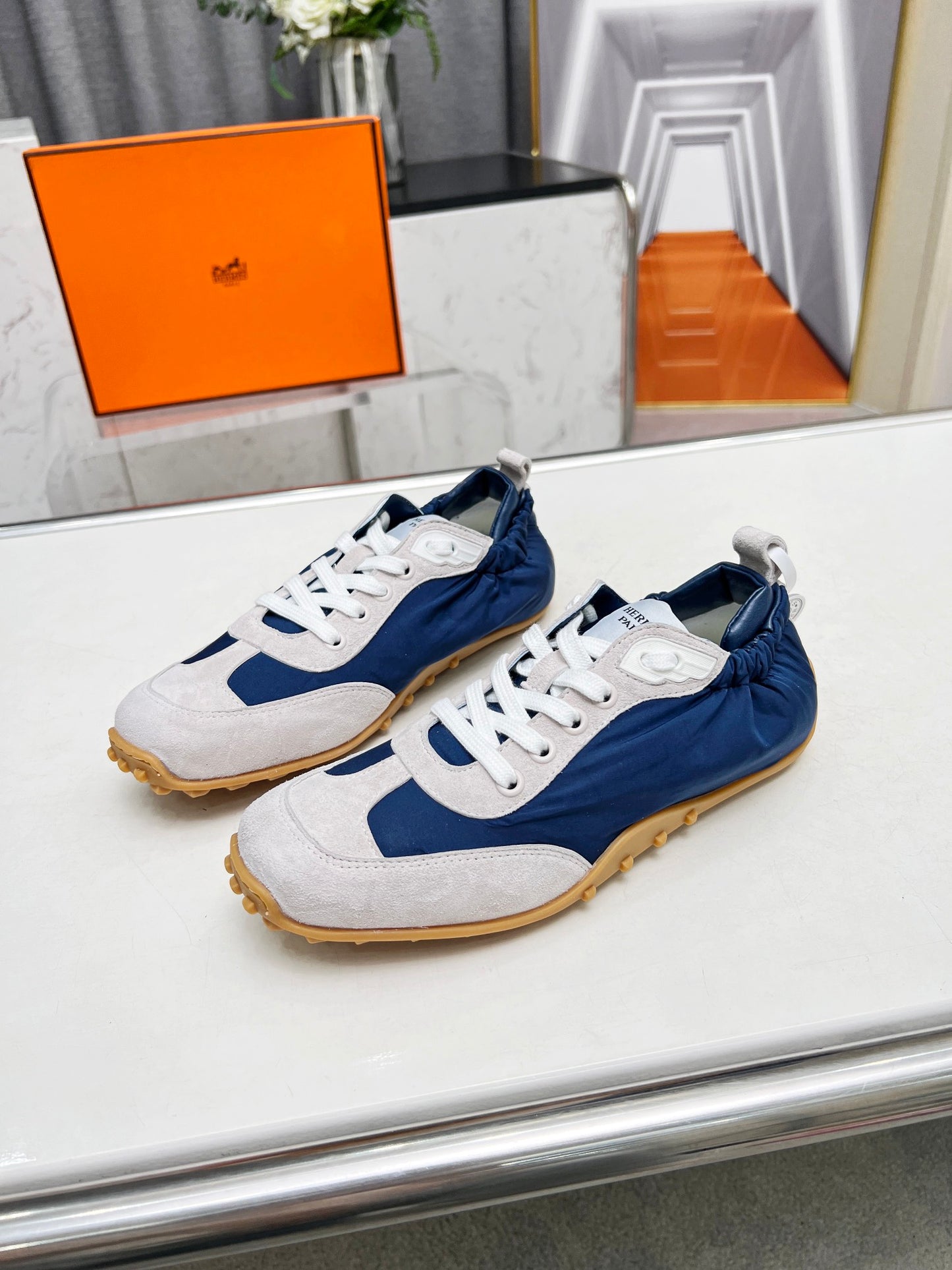 Hermès Unisex Blue And White Sneakers For Luxury Casual Comfort