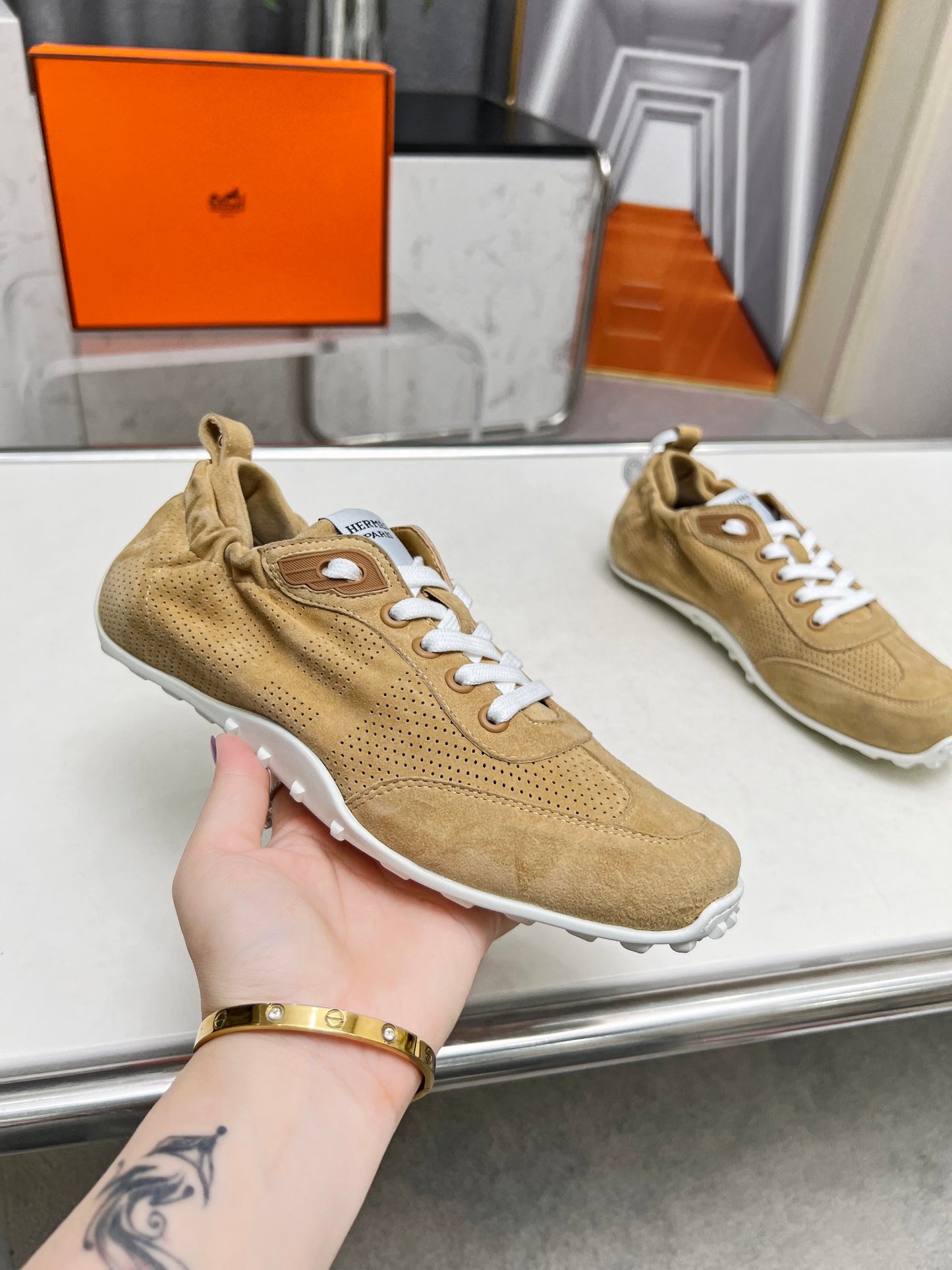 Hermès Unisex Beige Suede Sneakers For Luxury Casual Comfort