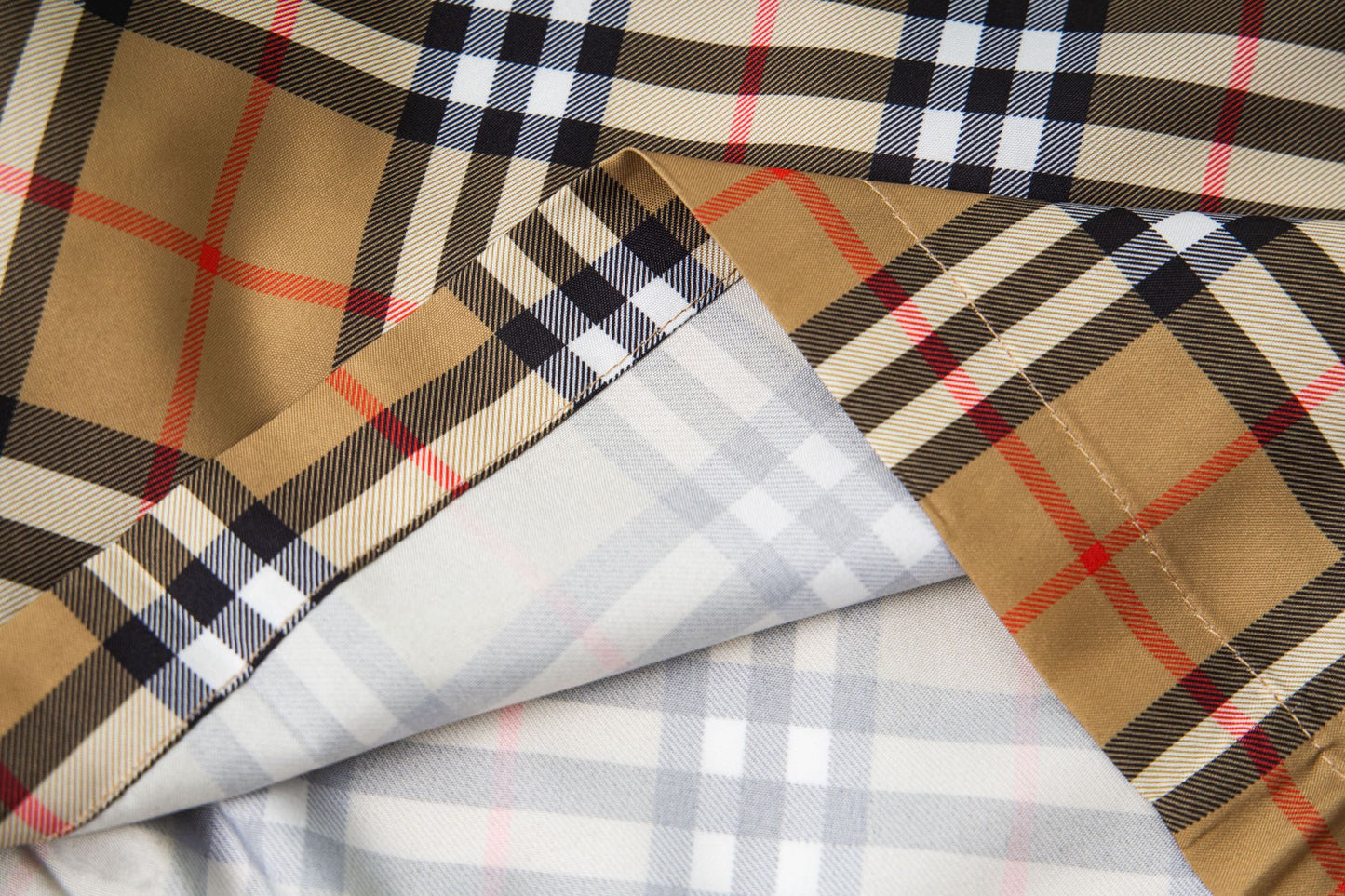 Burberry Men's Beige Checkered Elastic - Waist Shorts For Summer