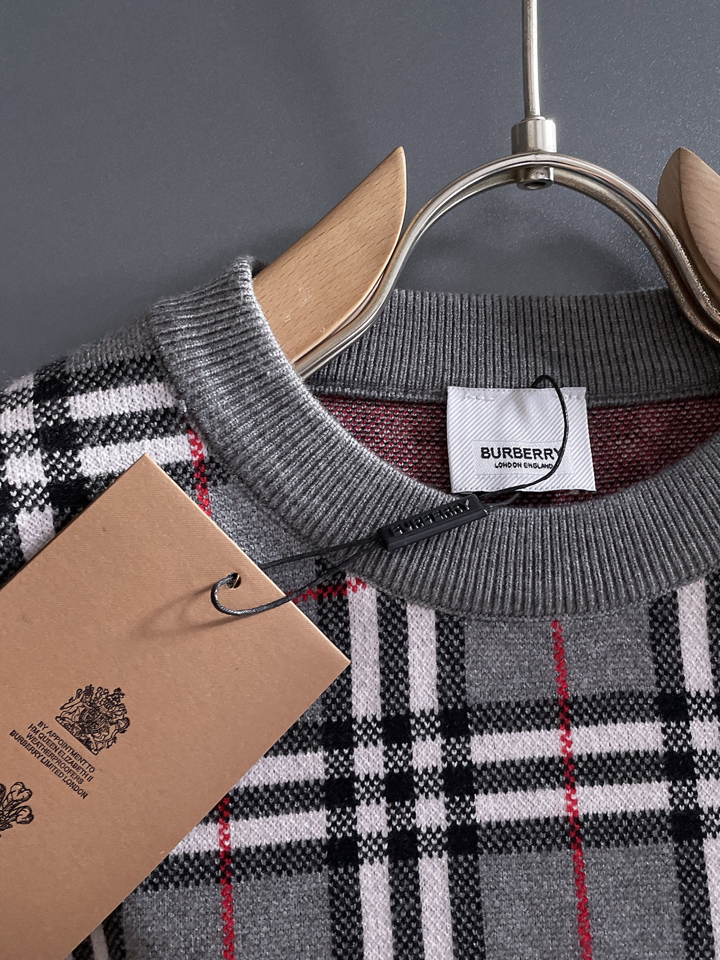 Burberry Men's Checkered Crew Neck Knitted Sweater With Brand Lettering