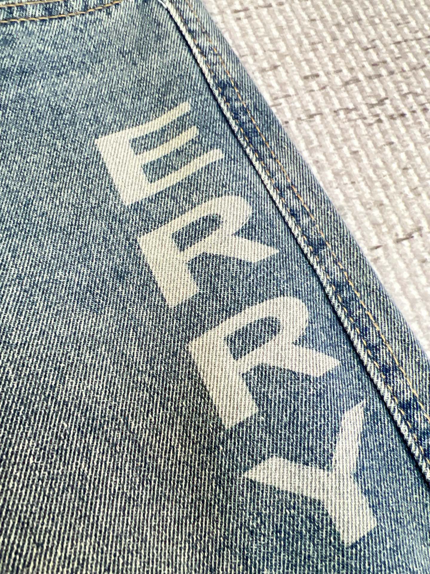 Burberry Men's Light Blue Denim Jeans With Brand Lettering