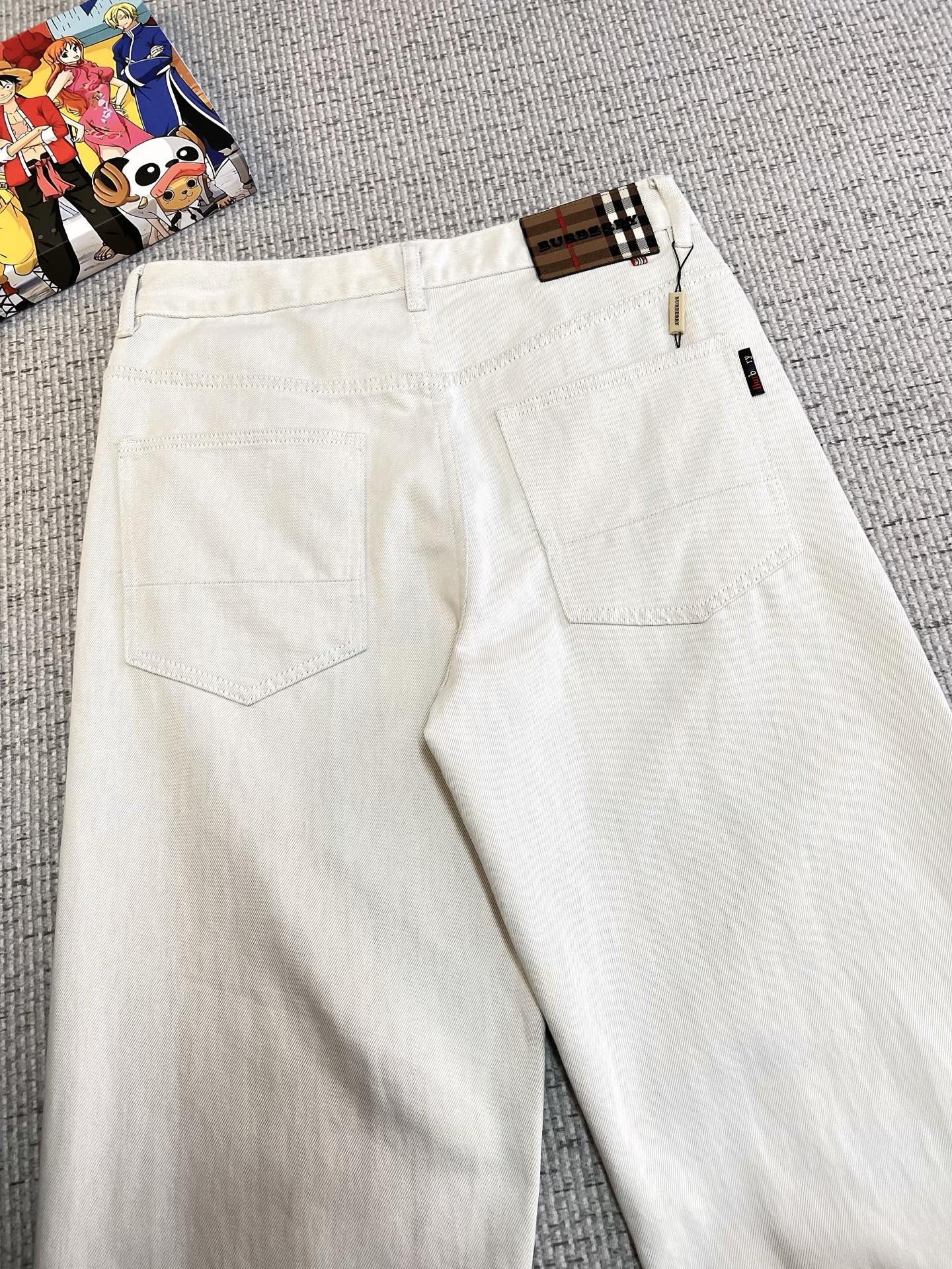 Burberry Men's White Denim Jeans With Signature Detailing