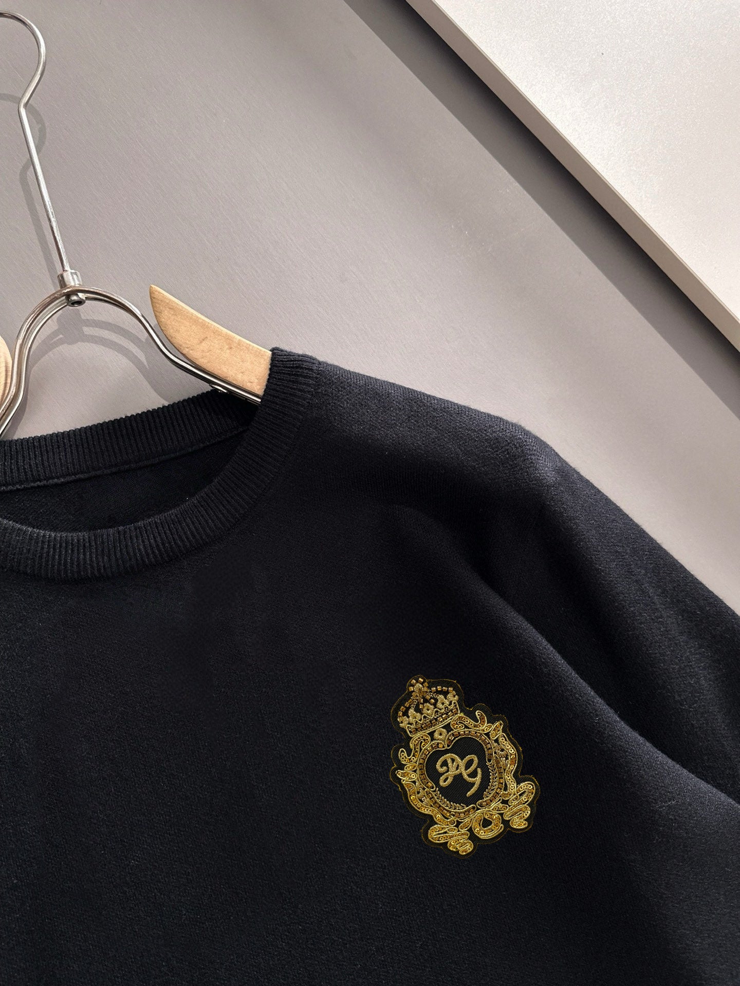 Dolce & Gabbana Men's Black Crew Neck Knitted Sweater With Gold Badge