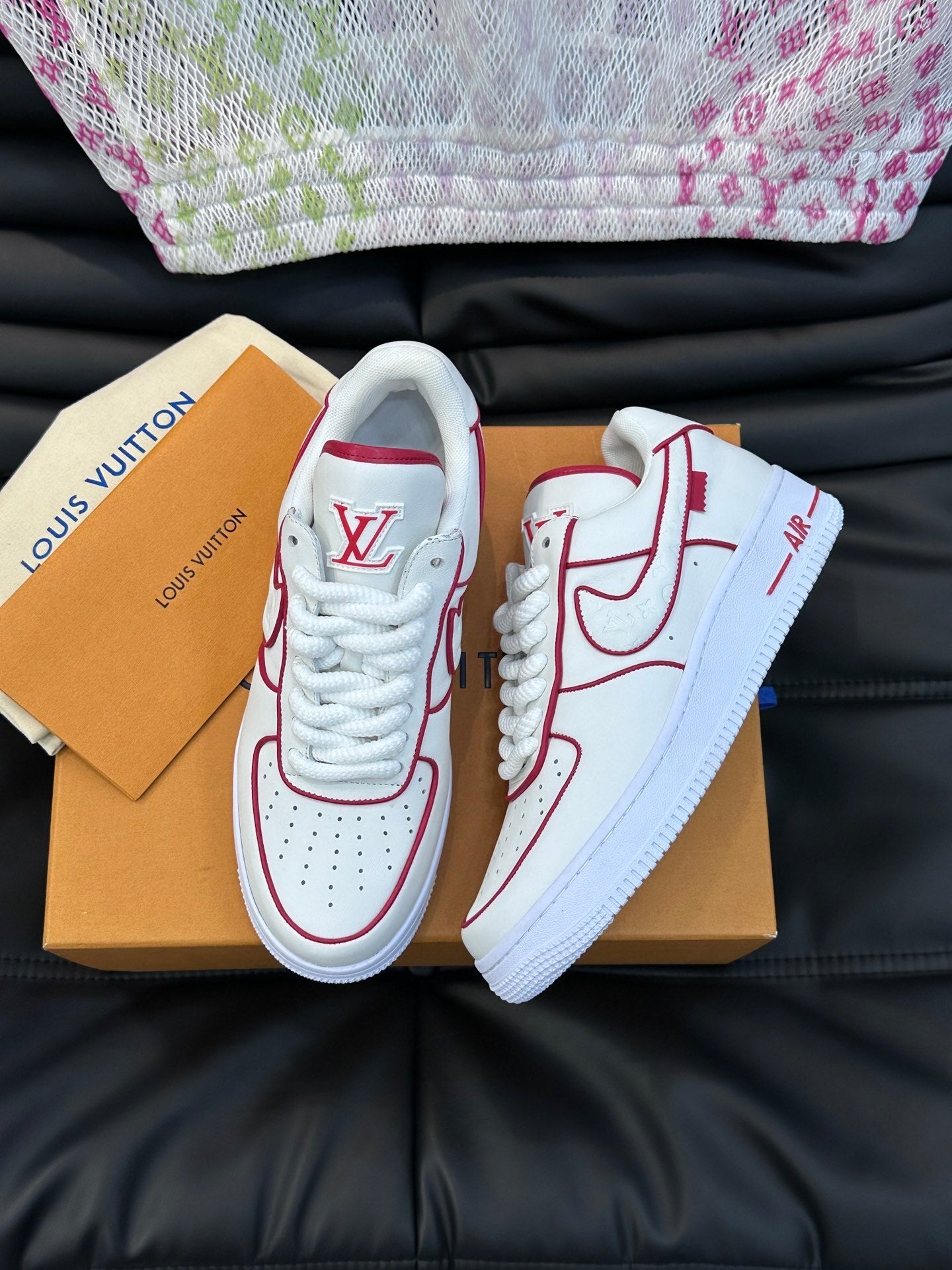 LV x Nike Collaborative Stylish And Comfortable Sneakers