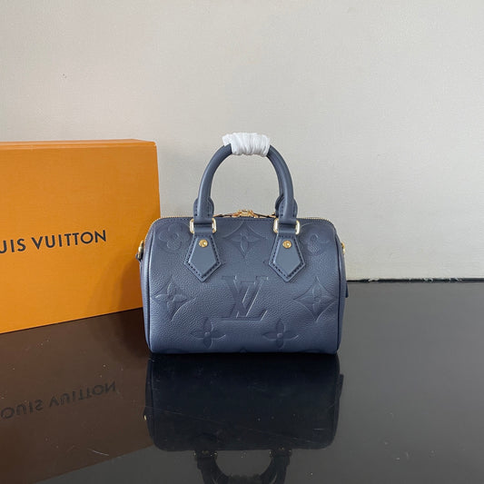Elegant Louis Vuitton Speedy Bandoulière Bag In Navy Embossed Leather For Luxury Lovers