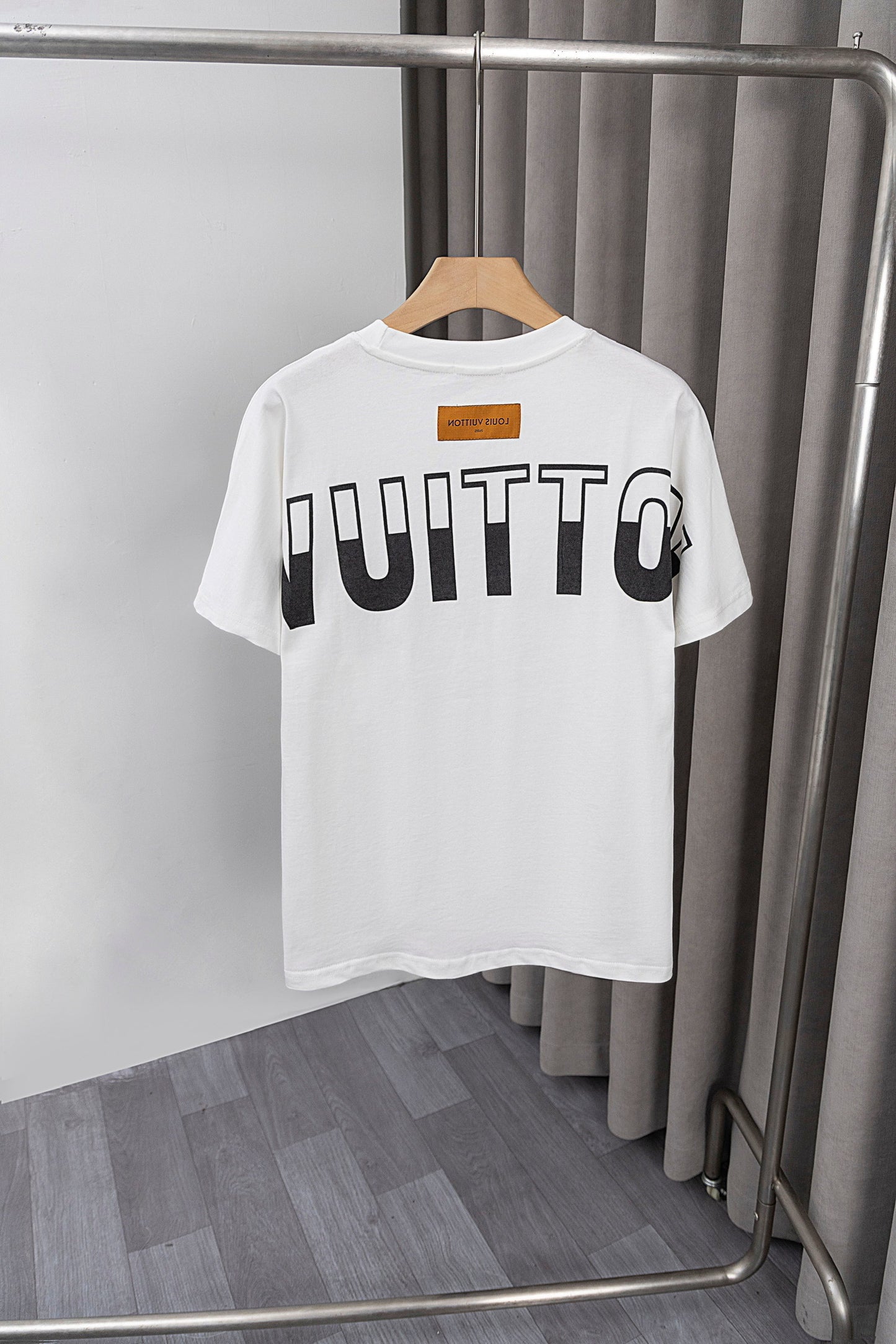 Louis Vuitton White/Black Short Sleeve T shirt with Classic Brand Logo on Chest