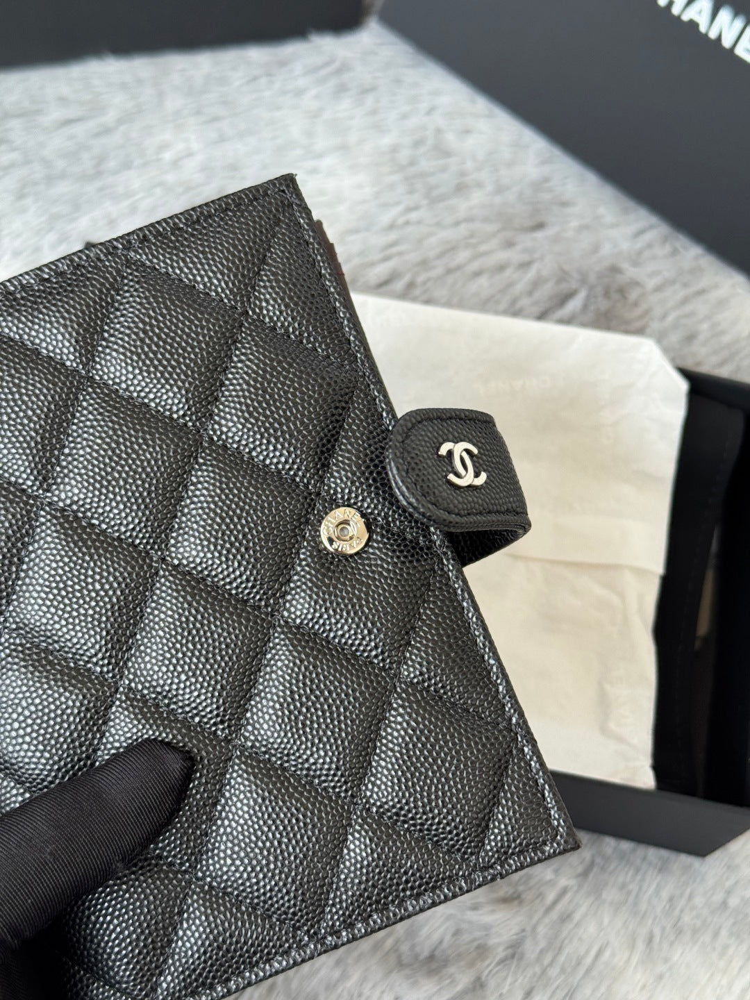 Chanel Black Quilted Leather Compact Wallet With Gold Tone CC Turn - Lock Closure AP3266