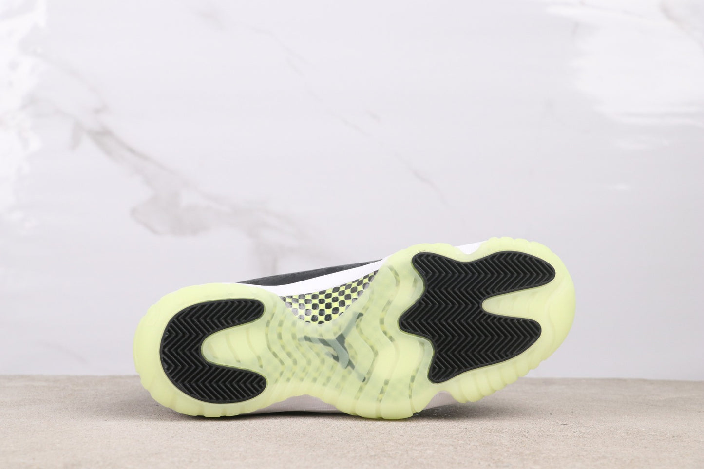 Air Jordan 1 Men's High-Top Basketball Sneakers Athletic Shoes