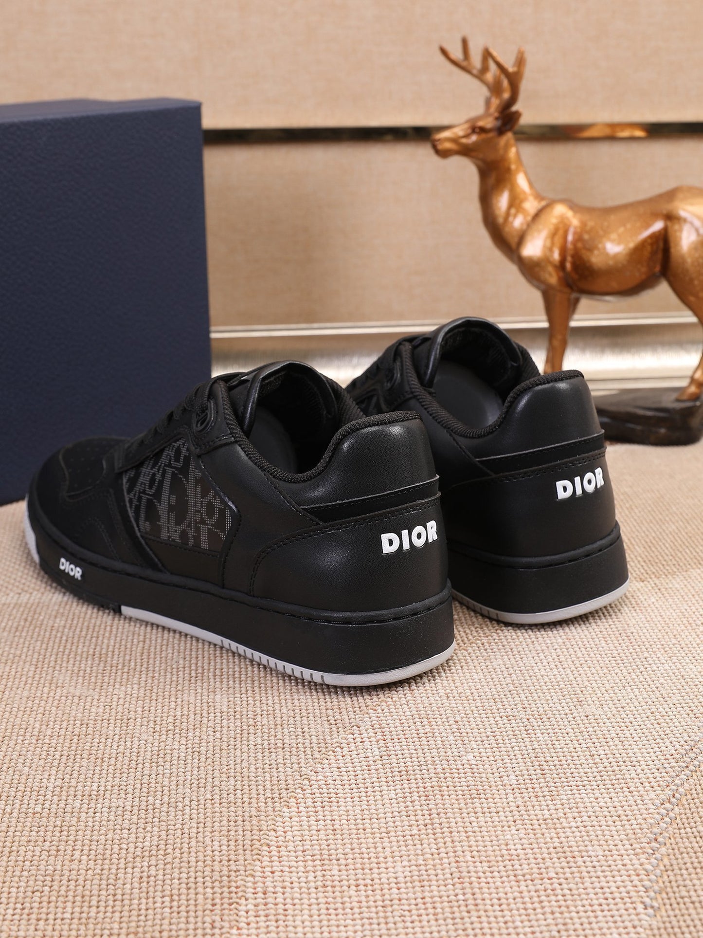 Dior Mens Sneakers Luxury Leather Casual Shoes With Oblique Pattern