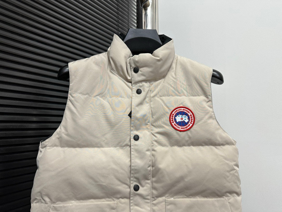 High Quality Canada Goose Down Vest For Warmth And Style