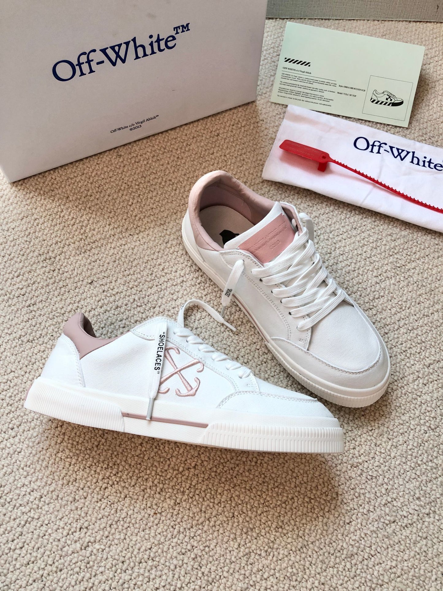 Off-White Arrow Unisex Casual Sneakers