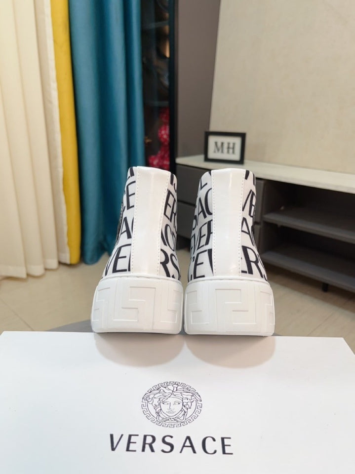 Versace Men's High-Top Sneakers - Luxury Designer Athletic Footwear with Baroque Print & Greek Key