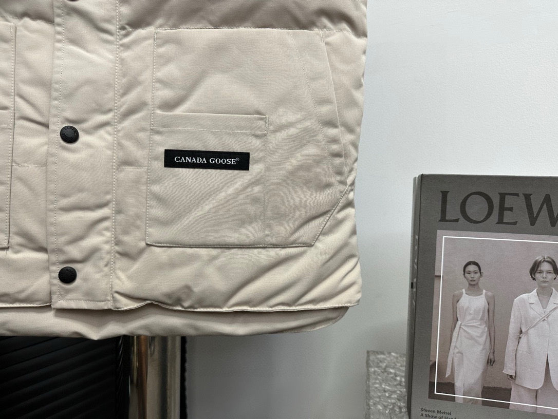 High Quality Canada Goose Down Vest For Warmth And Style