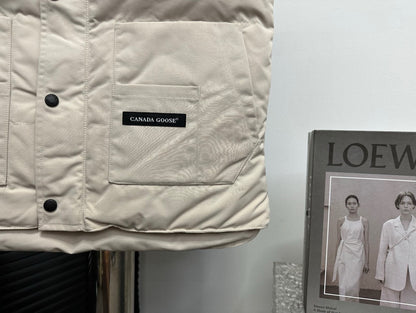 High Quality Canada Goose Down Vest For Warmth And Style