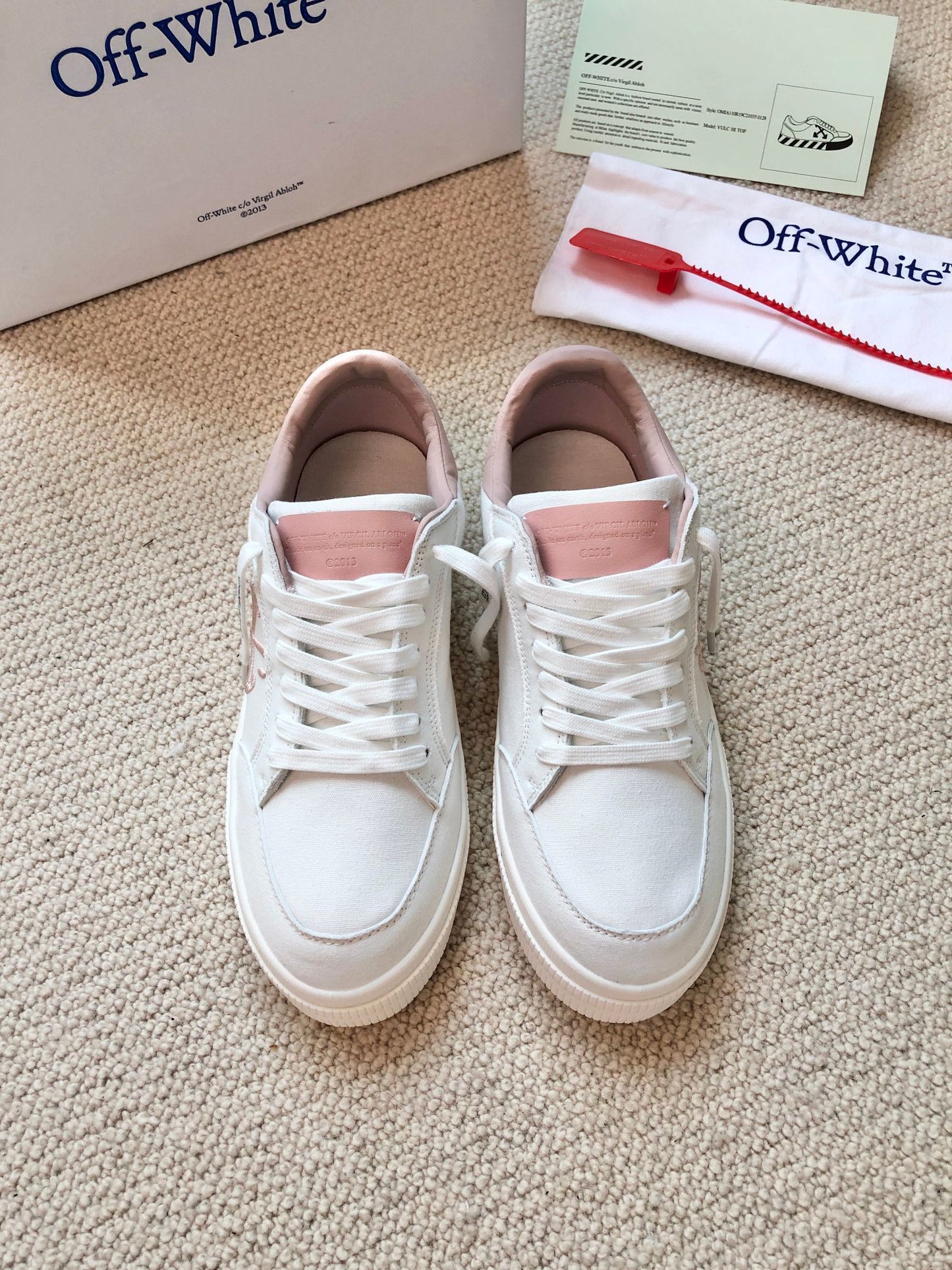 Off-White Arrow Unisex Casual Sneakers