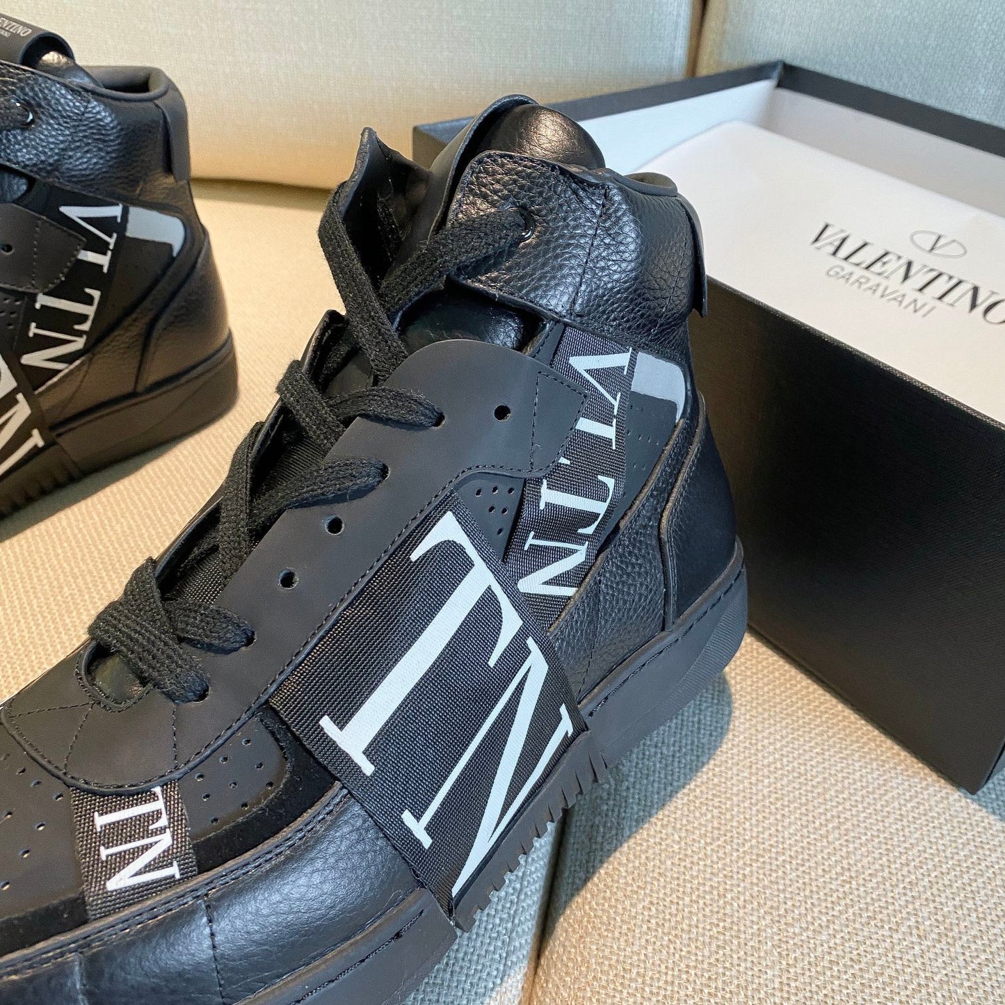 Valentino Men's Luxury Sneakers Fashion Mesh Design Casual Athletic Shoes