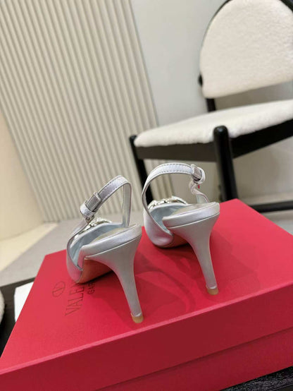 Valentino Women's Pointed Toe Bow High Heels Luxury Patent Leather Pumps