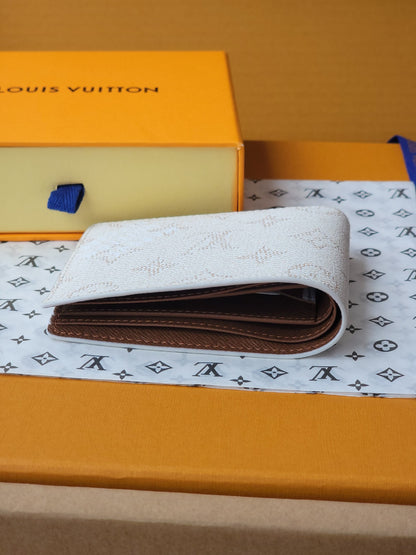 Stylish Louis Vuitton White Monogram Wallet For Timeless Luxury And Daily Use M14691
