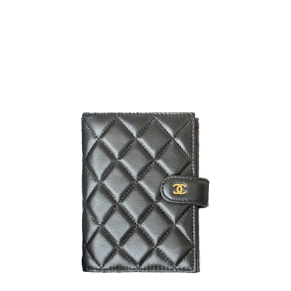 Chanel Black Quilted Leather Compact Wallet With Gold Tone CC Turn - Lock Closure AP3266