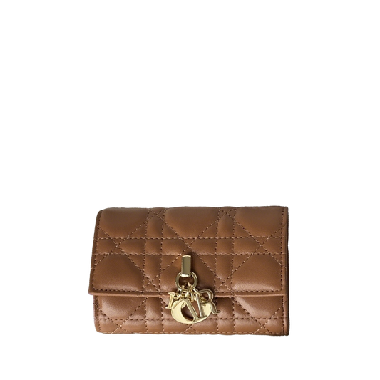 Chic Dior Wallet With Quilted Leather And Gold - Tone Logo Charm S0966ONMJ_M413