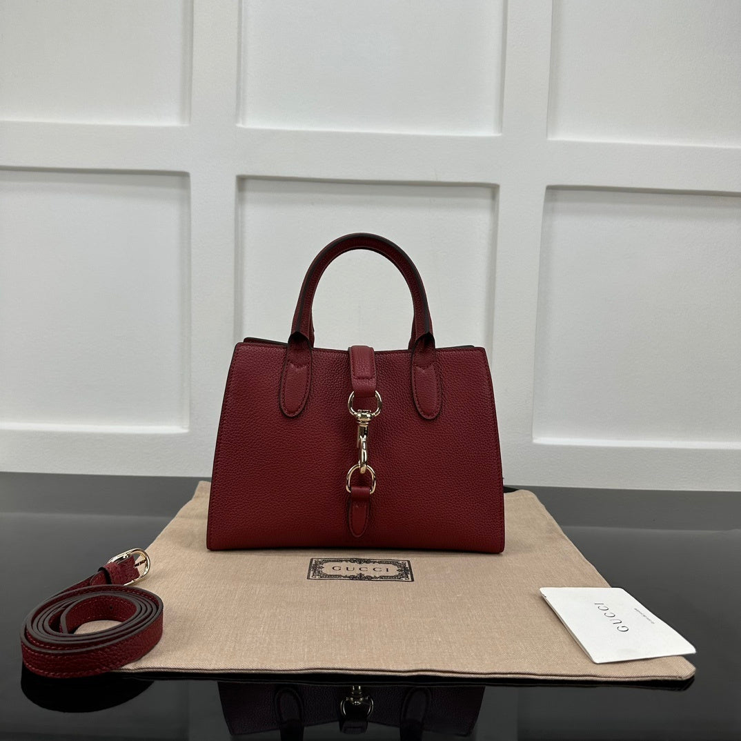 Gucci White Pebbled Leather Top Handle Bag With Silver Tone Hardware And Detachable Strap 795349