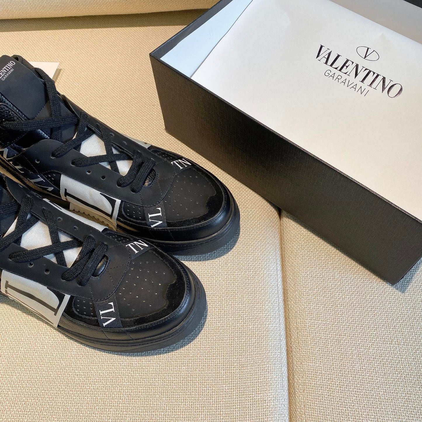 Valentino Men's Luxury Sneakers Fashion Mesh Design Casual Athletic Shoes