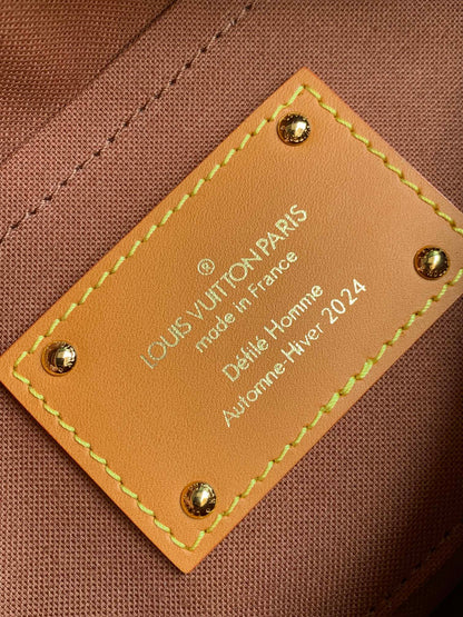 Classic Monogram Louis Vuitton Speedy Bandoulière Bag for Timeless Luxury Style