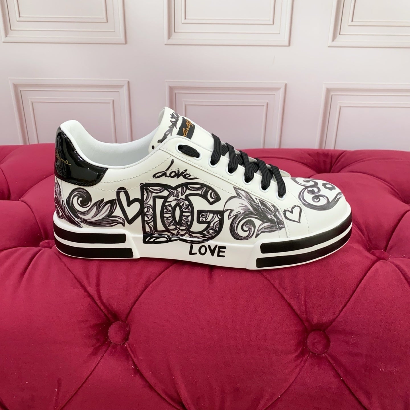 Dolce & Gabbana DG Logo Unisex Casual Sneakers