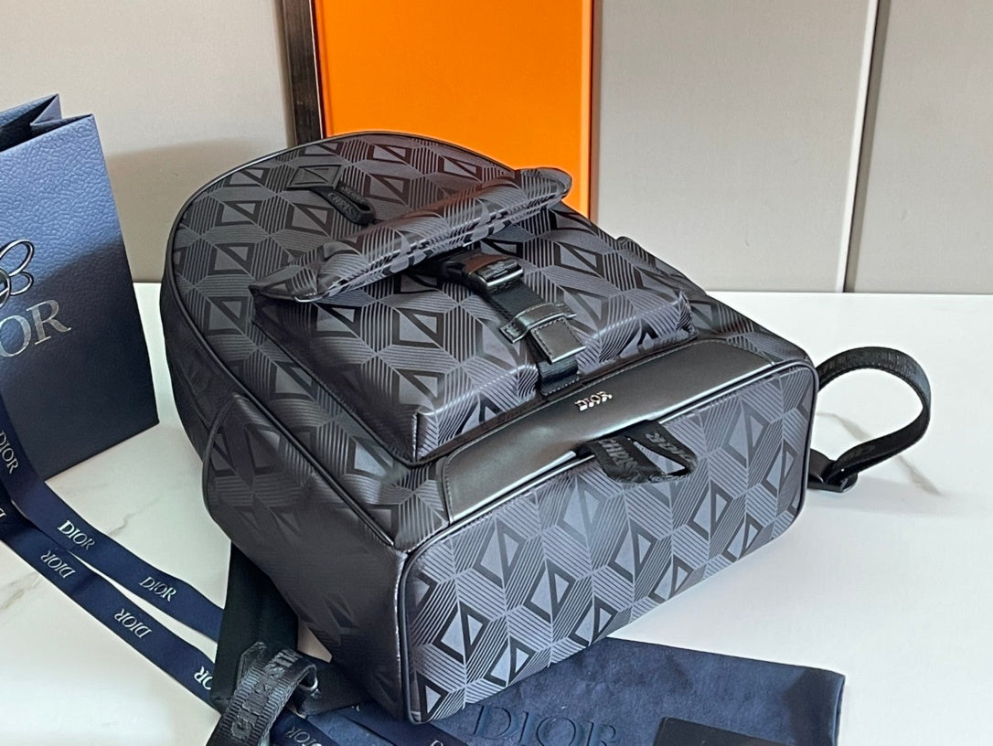 Stylish Dior Explorer Backpack With Geometric Pattern And Functional Buckle 1ESBA 89018
