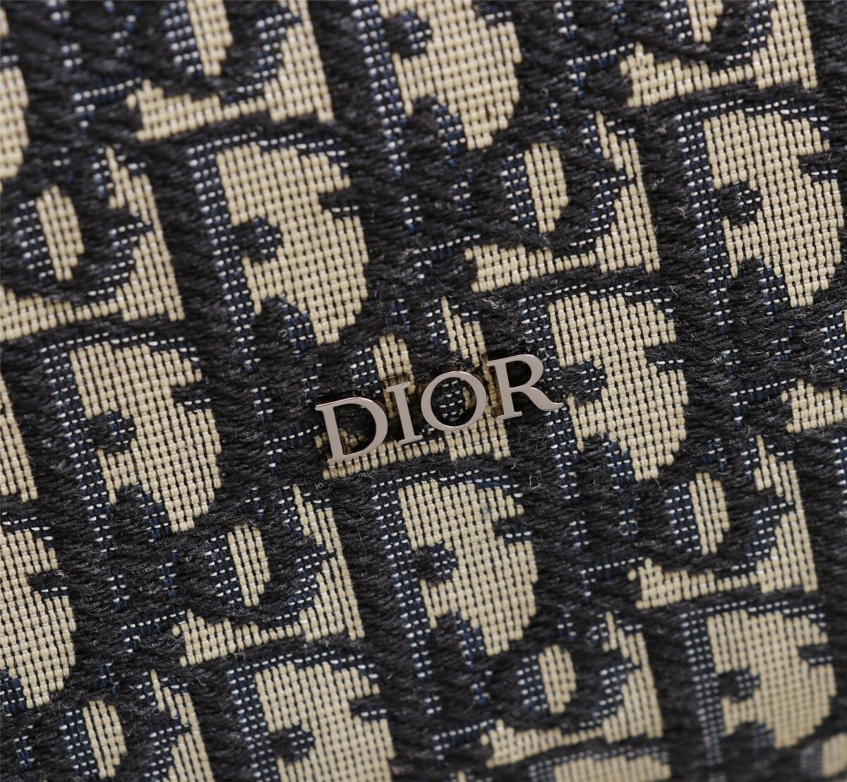 Luxury Dior Travel Duffel Bag With Signature Monogram And Functional Strap 1ADDU115YKY_H27E