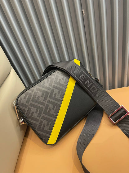 Chic Fendi Crossbody Bag With FF Pattern And Contrasting Yellow Stripe 7m287