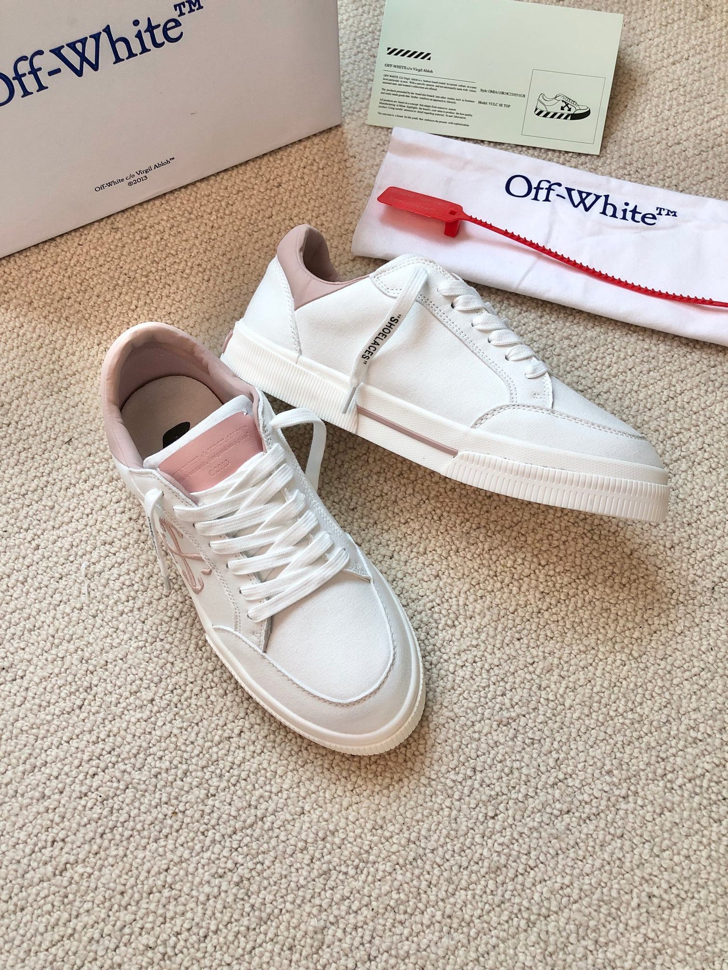 Off-White Arrow Unisex Casual Sneakers