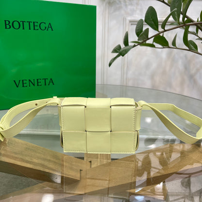Bottega Veneta Cassette Bag White Leather Green Trim Intrecciato Weave Design Style No.6902